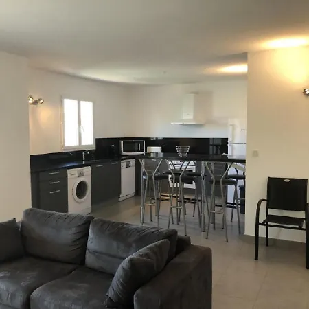 Vue Mer Avec Acces Plage Et Piscine Commune N24